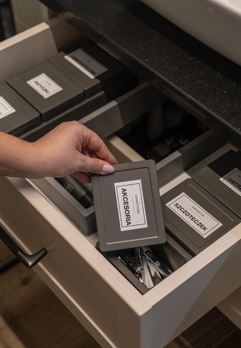 Małe zmiany, wielka wygoda &ndash; sprawdzone sposoby na porządek w łazience